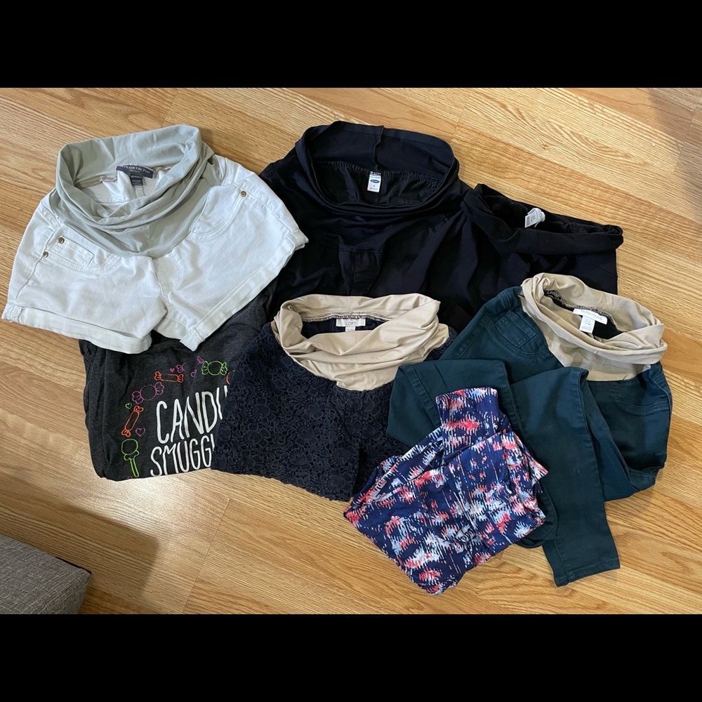 Maternity bottoms lot small
